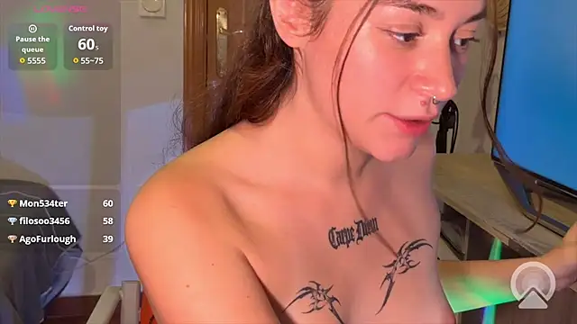 Chat XXX en directo de SavannahNoire