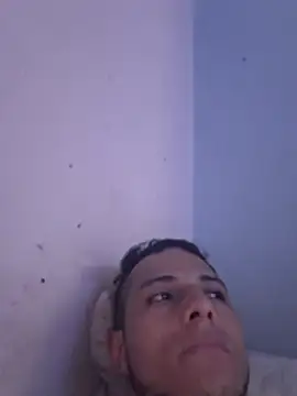 andycalis_97 Show Webcam