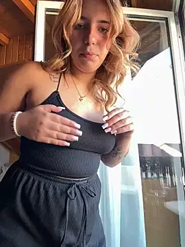 Naomi-Klein Webcam-Show