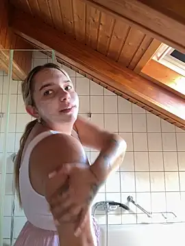 Živý XXX chat Naomi-Klein