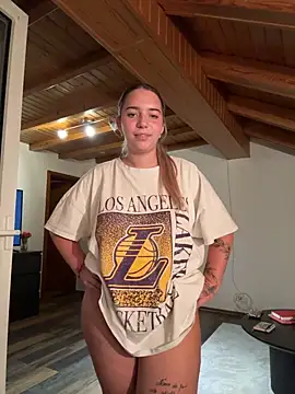Naomi-Klein's Live XXX Chat