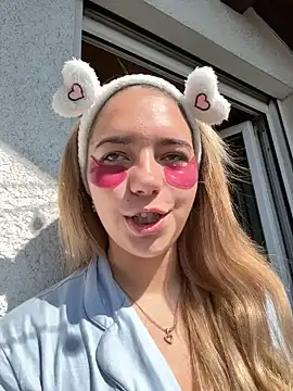 Naomi-Klein Webcam-Show