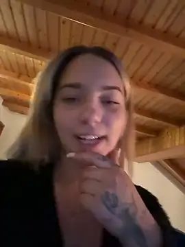 Naomi-Kleinn Live XXX chat