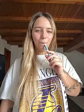 Naomi-Klein webcam show