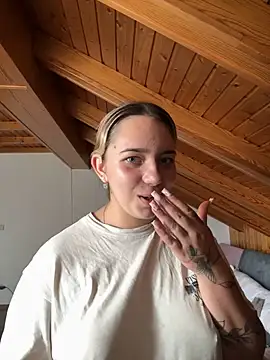 Naomi-Klein webcam show