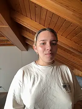 Naomi-Klein Webcam-Show