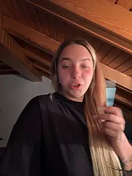 Naomi-Klein Webcam-Show