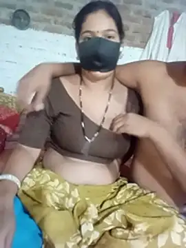 Webkamerová show Indiansexycouple1