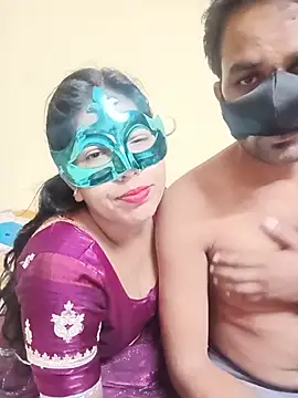 Show modela Indiansexycouple1 na web-kameri