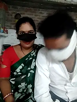 Show modela Indiansexycouple1 na web-kameri