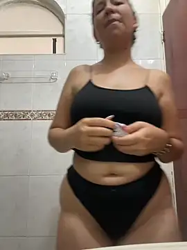 gaby_sweet__ Show in webcam
