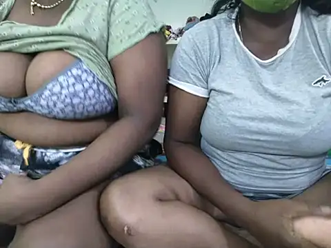 tamil_pudhukavithaiのウェブカメラショー