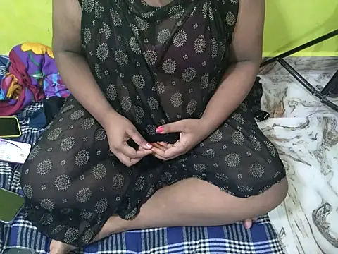 tamil_pudhukavithai's Webcam Show