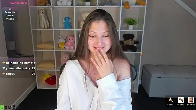 Ella_Barn Webcam-Show