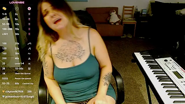 beccalubov's Webcam Show