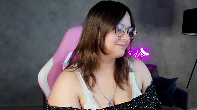Chat +18 de Alica_Keller ao vivo