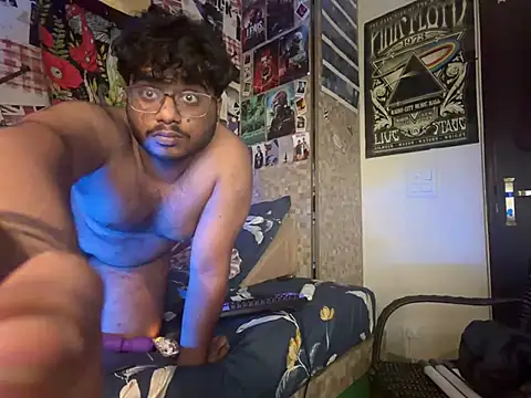 Pokazy przed kamerką – sexy_delhi_boy