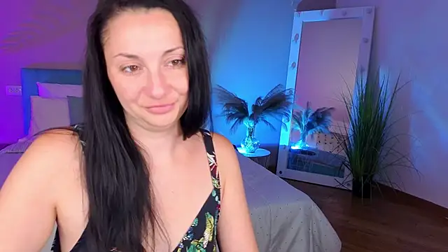 Show modela LadyyNoir na web-kameri