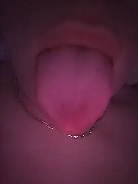Mylf_SquirtAlee – Naživo XXX chat