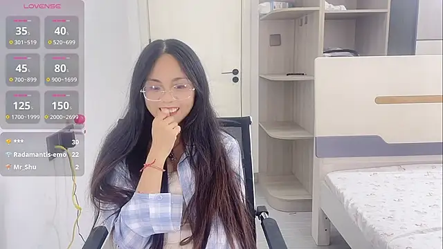 yishan-22's Live XXX Chat
