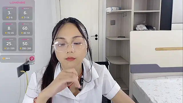 yishan-22 在線直播表演