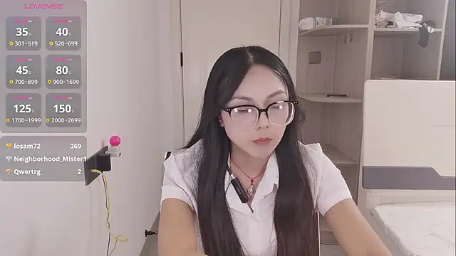 yishan-22 – Live XXX-chat