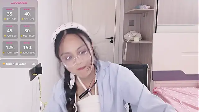 Živý XXX chat yishan-22