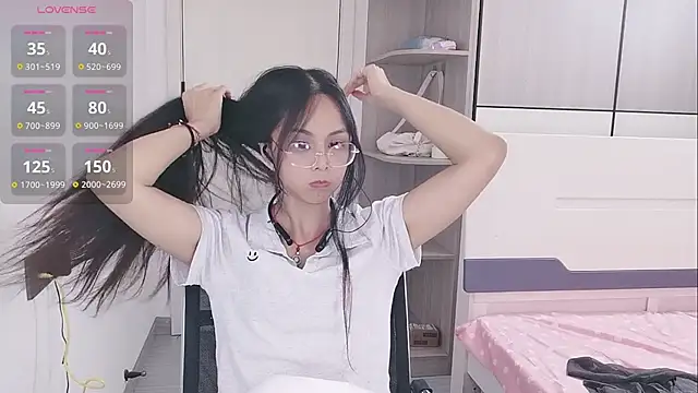 yishan-22 在線直播表演