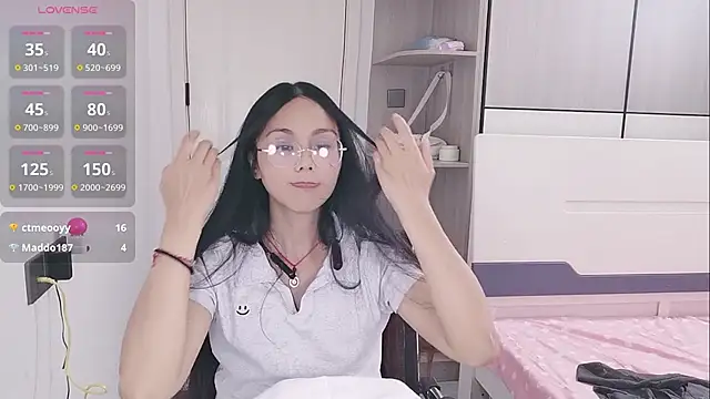 yishan-22's Live XXX Chat
