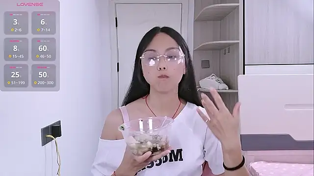 Živý XXX chat yishan-22