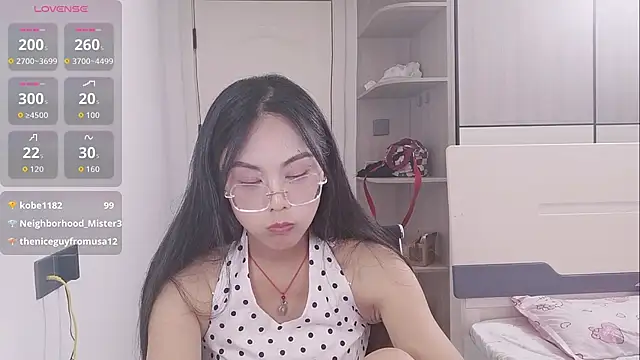 yishan-22 在線直播表演
