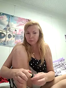 Show modela JanyJanys na web-kameri