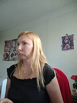 Show modela JanyJanys na web-kameri