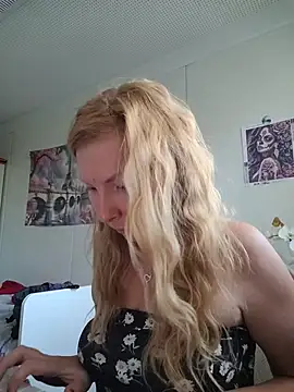 JanyJanys Chat XXX live