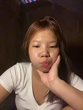 -Qincy- Pertunjukan Webcam