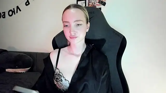 Chat +18 de Blair_Marfl ao vivo
