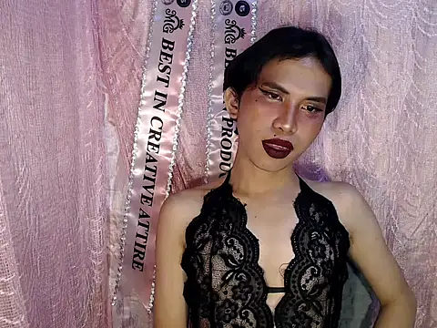 UrasianFemboy 在線直播表演