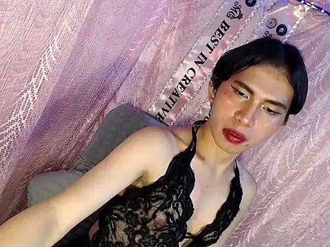 UrasianFemboyn Webbikameraesitys