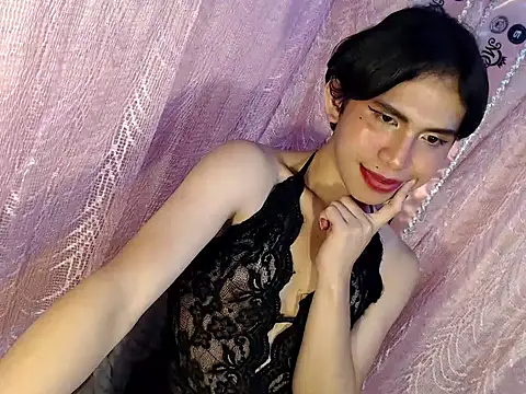UrasianFemboy Adlı Modelin Web Kamerası Şovu