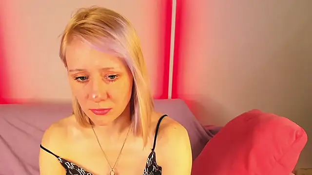 NikaBond's Live XXX Chat