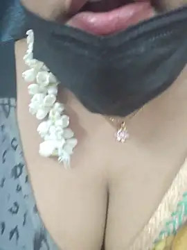 Floraa-Queen's Webcam Show