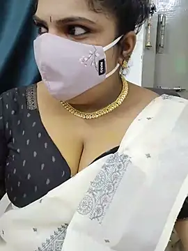 Tamil-Flora-Queen Show in webcam