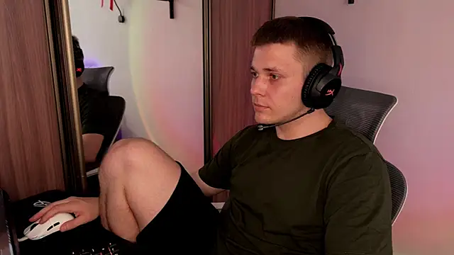 Nikclak's Webcam Show