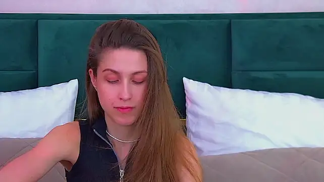 عرض كام HaileyArden