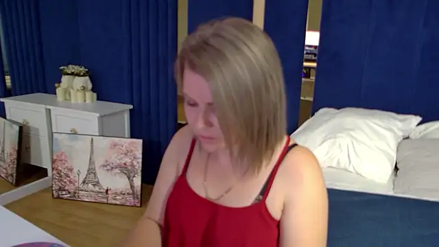 AdeleRavelle Chat XXX in diretta