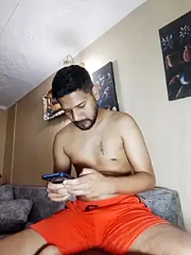 Show modela El-Verga-Negra na web-kameri