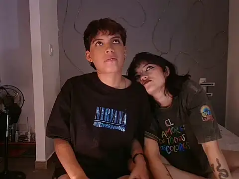 הופעת וובקאם של Alicexmox