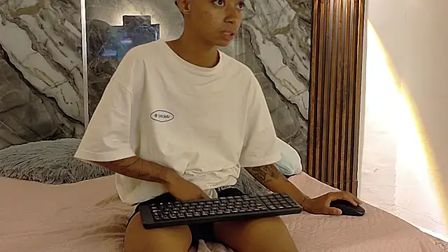 Pertunjukan Kamera Web Samy_King23