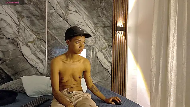 Samy_King23 Adlı Modelin Web Kamerası Şovu