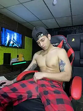 AlessandroAGT webcam show